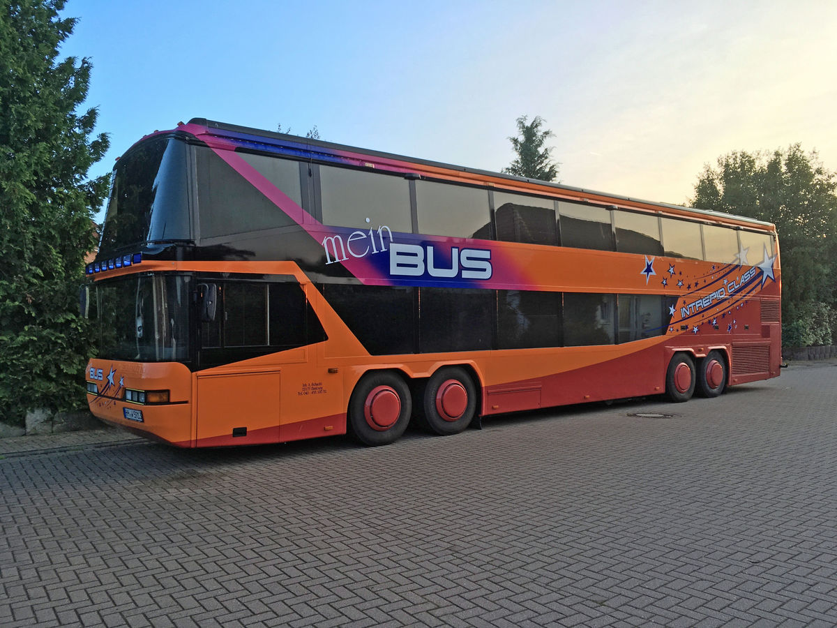 www.hpke.de/busforum/2017/20170819_063012_IMG_1003.jpg