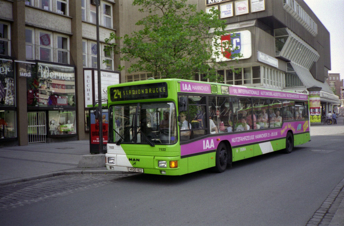 www.hpke.de/busforum/Scan-140805-0039.jpg